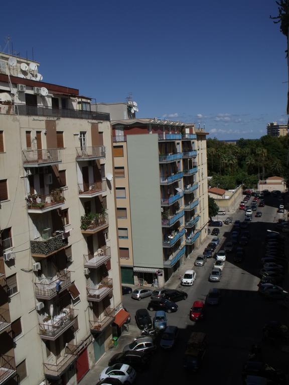 Hotel A Tre Passi Dal Centro Palermo Exterior foto